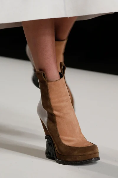 Look 2
